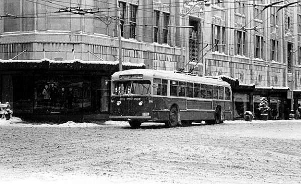 usa_m_sea_ps_01_inthesnow.jpg