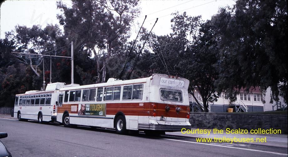 usa_m_sfo_flyer_5020_lyonst_20060818_ss.jpg