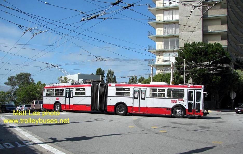 usa_m_sfo_flyer_7003_vannesslnorthpoint_20110709_mlee.jpg