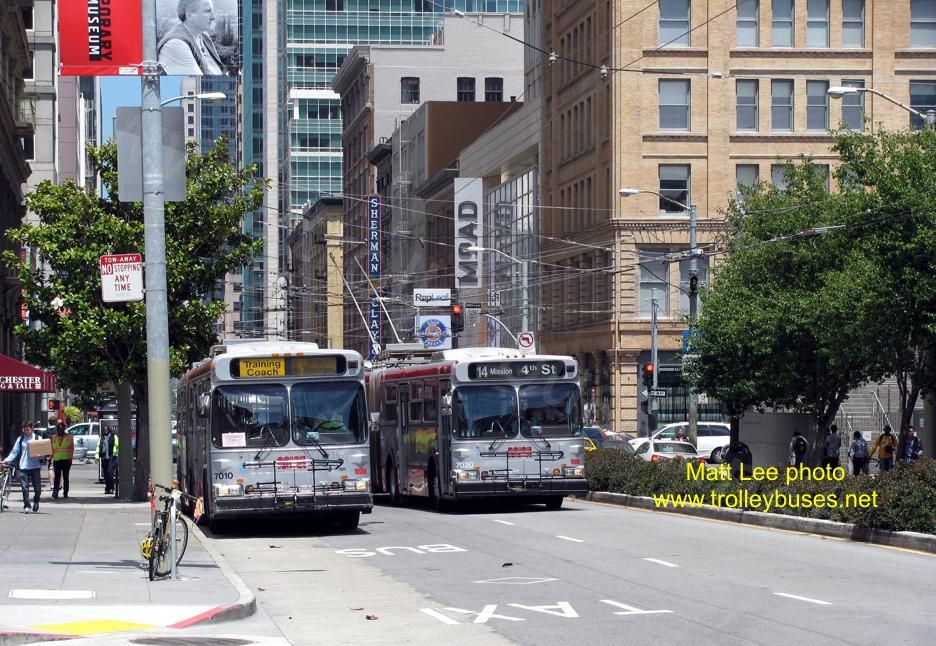 usa_m_sfo_flyer_7010_7020_mission3rd_20110709_mlee.jpg