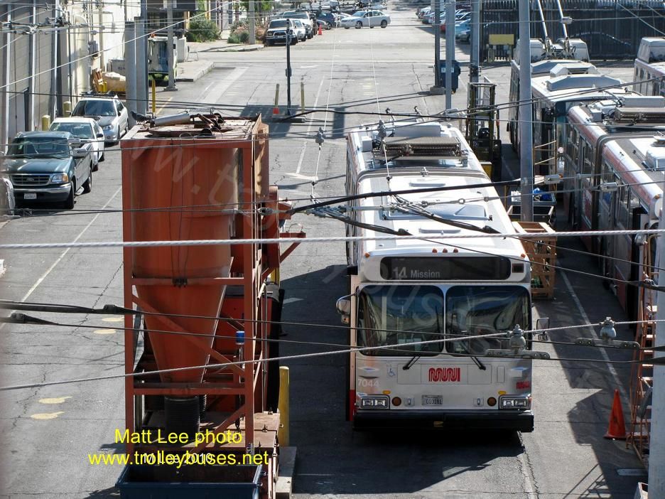 usa_m_sfo_flyer_7044_potrero_20101020_mlee.jpg