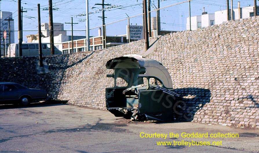 usa_m_sfo_mh_081_backhalfatpotrero_1975_ag.jpg
