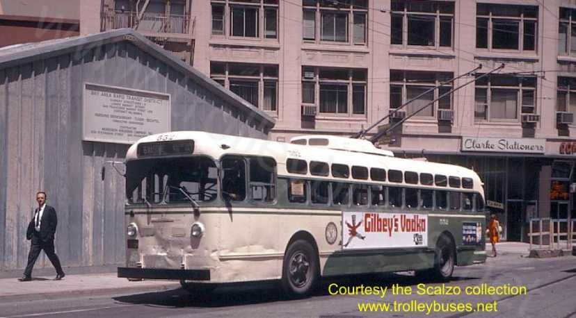 usa_m_sfo_mh_552_rt6marketbattery_19700722_ss.jpg