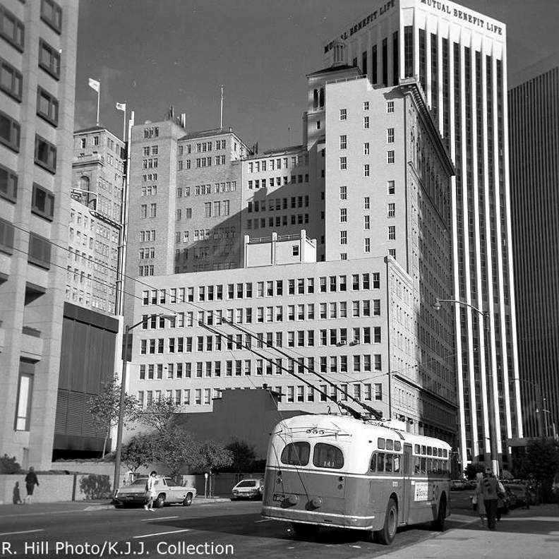 usa_m_sfo_mh_555_rearview_0183_kjrh.jpg