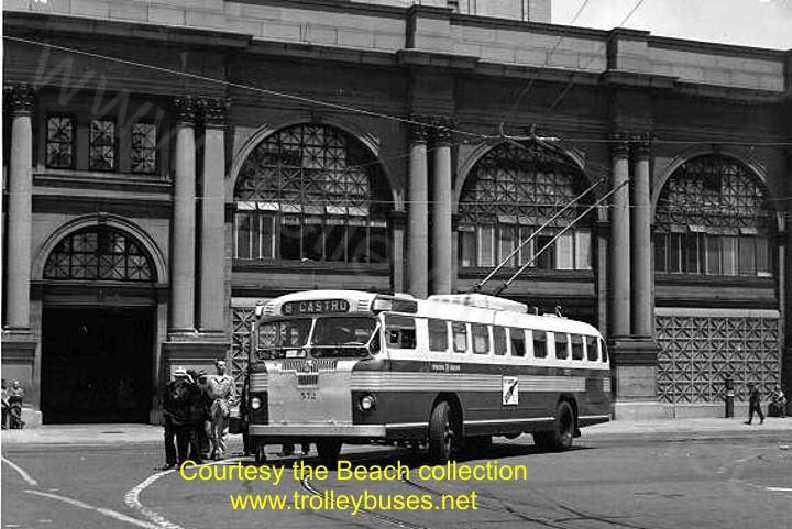 usa_m_sfo_twin_572_ferryloop_cambeachcoll.jpg