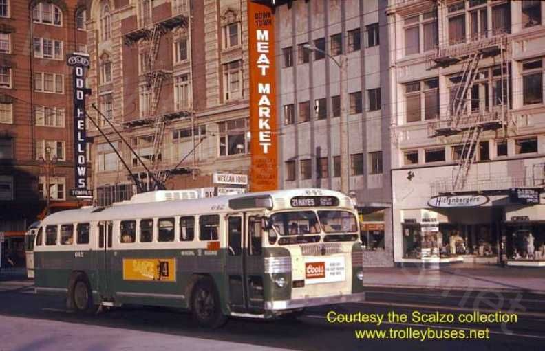 usa_m_sfo_twin_642_market7th_ss.jpg