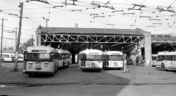usa_m_shv_brill_327_carbarn.jpg
