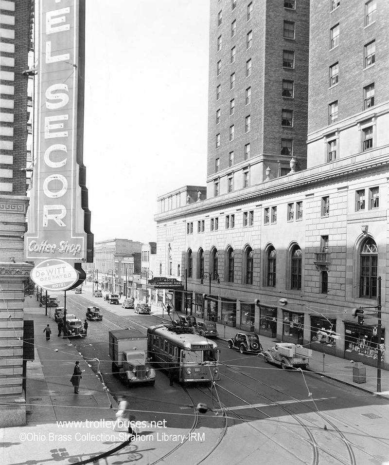 usa_m_tol_mack_1052_irm_ss_01.jpg