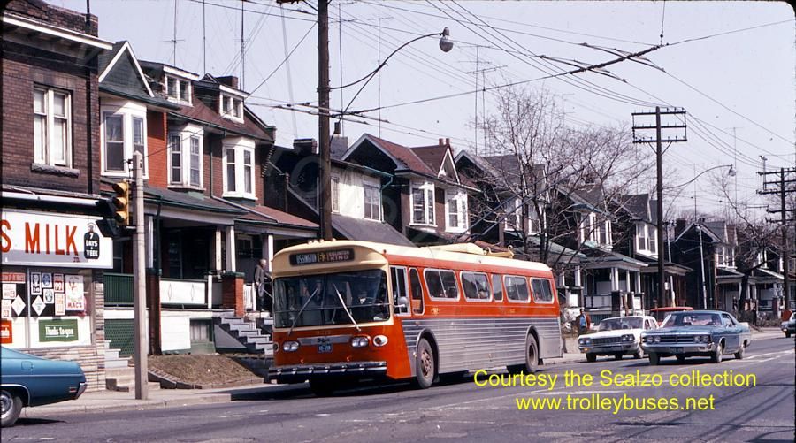 can_m_tor_flyer_9217_oakwooddavenport_197104_ss.jpg