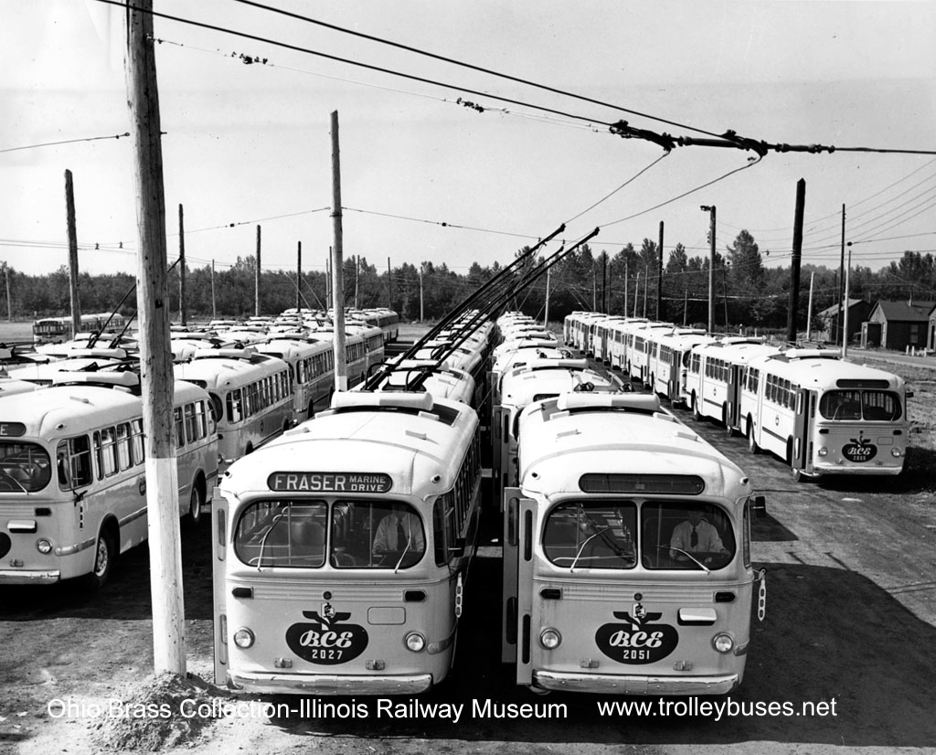 can_m_van_brill_2027_2051_yard_irm_ss.jpg