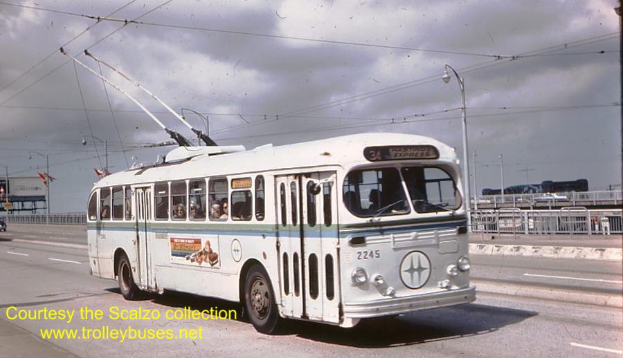 can_m_van_brill_2245_granvilleviaduct_19730711_ss.jpg