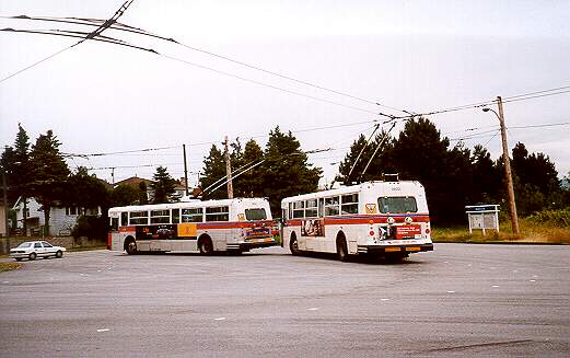 can_m_van_flyer_13_shortturnrenfrew_01_jun2000_wy.jpg