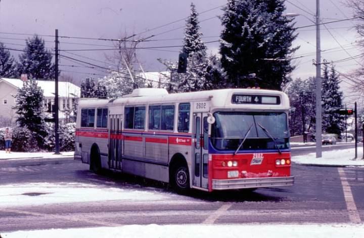 can_m_van_flyer_2602_1985.jpg