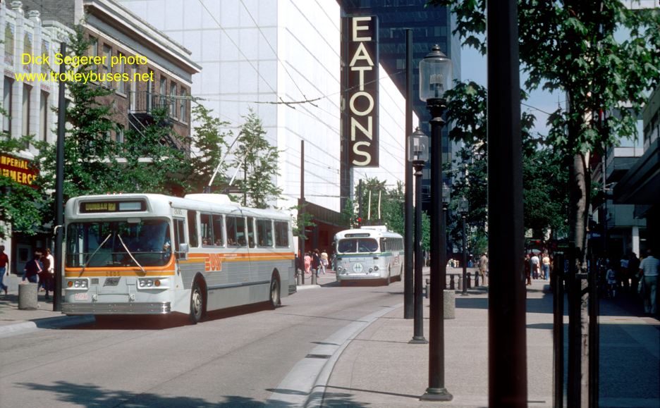can_m_van_flyer_2605_brill_2279_granvillemall_19760810_dicksegerer.jpg