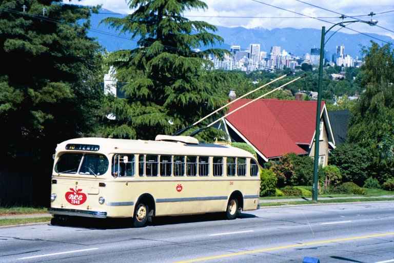can_m_van_ftbrill_2040.jpg