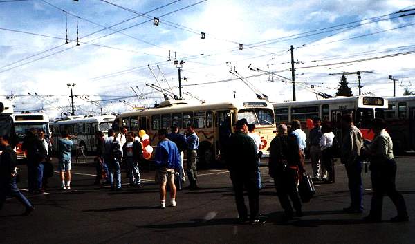 can_m_van_ftbrill_2040_05_aug98_kb.jpg