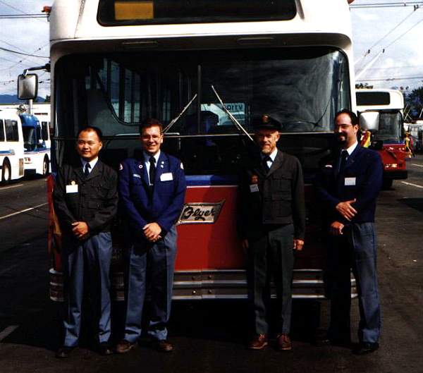 can_m_van_ftflyer_v1109_01_aug98_kb.jpg
