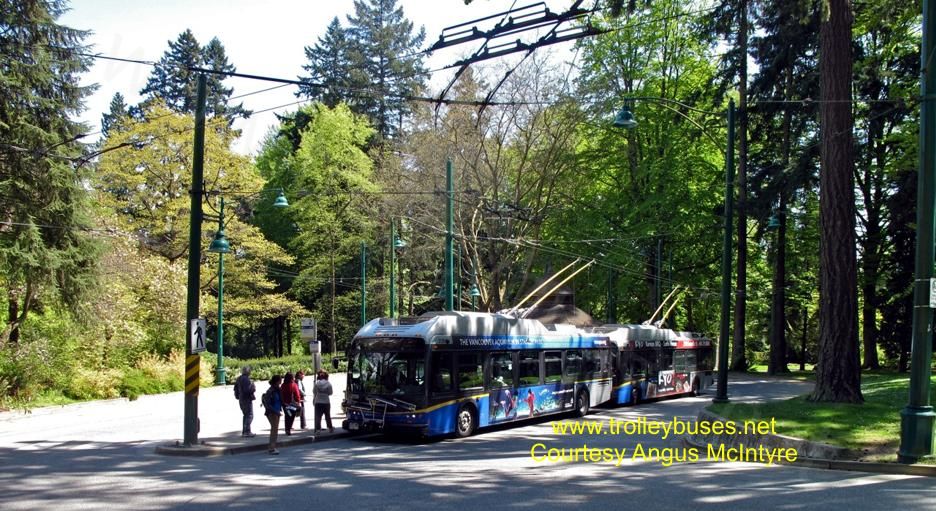 can_m_van_newflyer_2109_stanleypark_20120510_anguswy.jpg