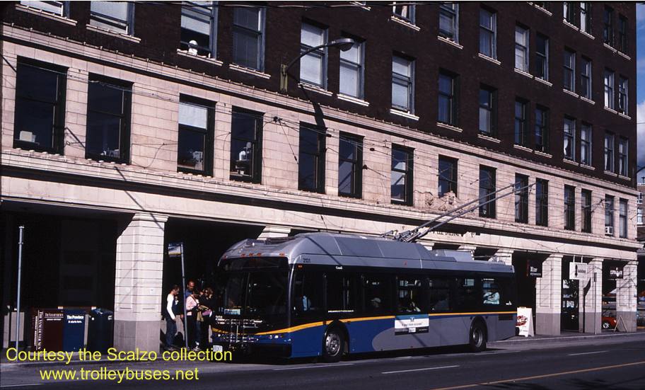 can_m_van_newflyer_2131_broadwaymain_20070922_ss.jpg