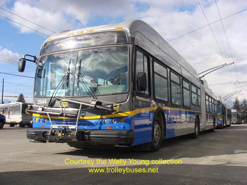 can_m_van_newflyer_2544_brandnew_01_wy.jpg