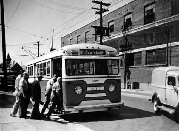 usa_m_wks_mack_807_02.jpg