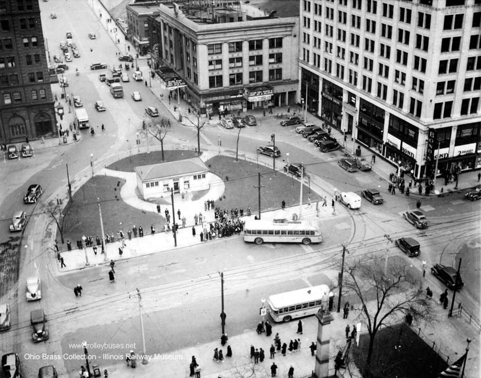 usa_m_yng_twin_01_downtown_irm_ss_004.jpg